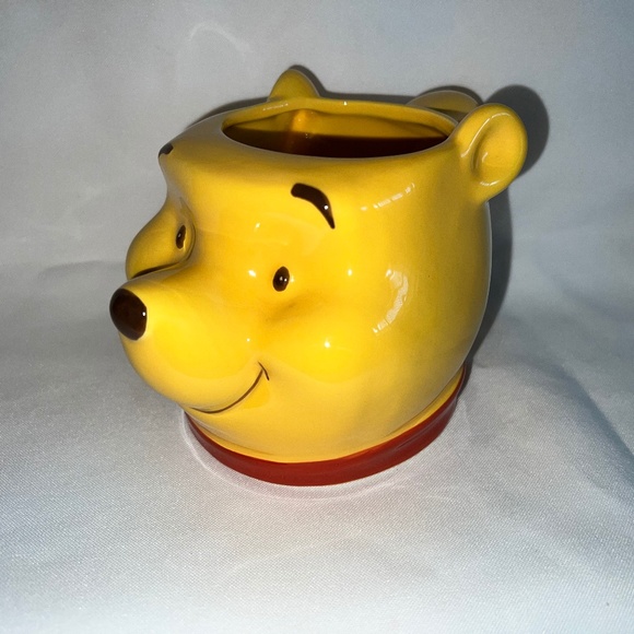 DISNEY'S WINNIE THE POOH COFFEE/TEA CUP - Picture 1 of 7